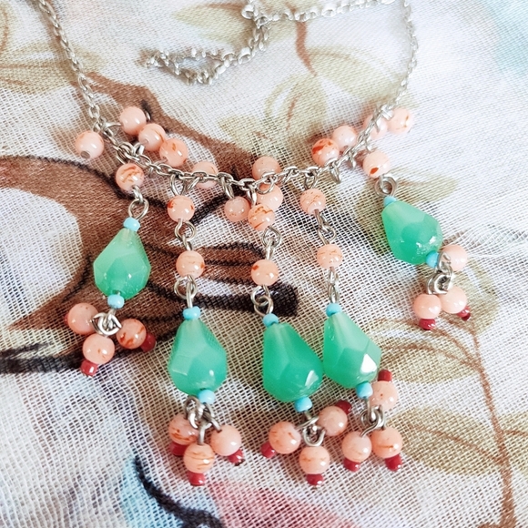 Jadeite Green Coral Silver Tone Teardrop Glass Beaded Cascade Necklace NEW NWOT - Picture 5 of 8